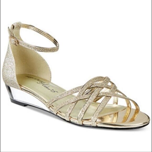 Easy Street Alive @ 5 Tarrah Evening Low Wedge Gold Glitter Sandals 5.5M New - Picture 1 of 8